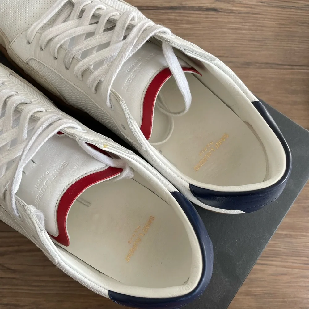 Saint Laurent classic saint